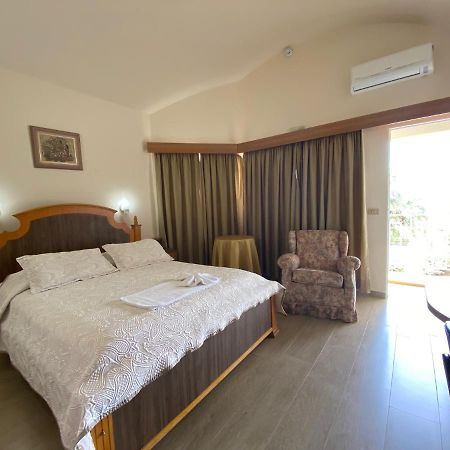 Kanoa Hotel Santo Antônio da Platina Eksteriør bilde